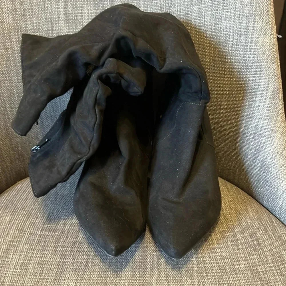Pointy Toed Scrunch Boots